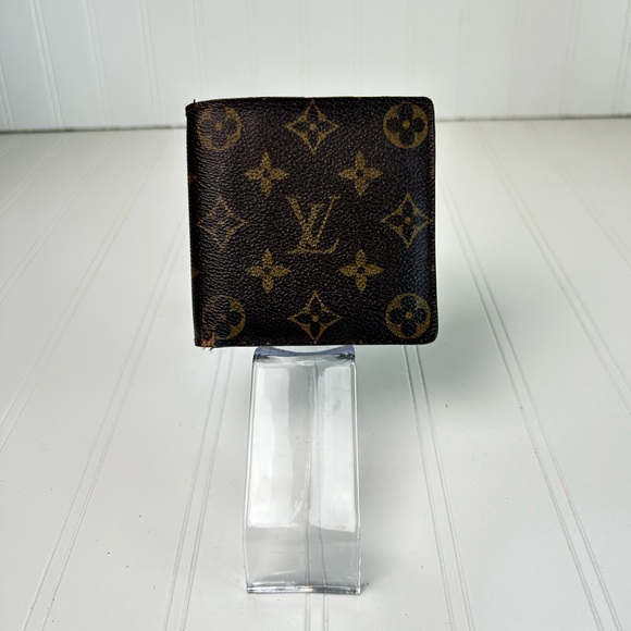 Louis Vuitton Multiple Pocket Wallet - Picture 2 of 13